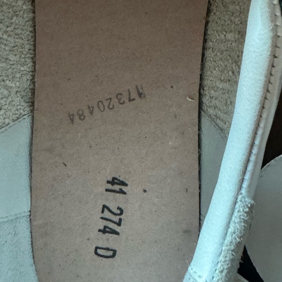 100% Authentic Golden Goose Private Edition Super Star ⭐️ Price is Firm - Picture 12 of 16